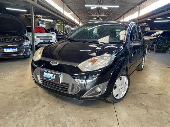 FORD FIESTA 1.6 ROCAM SE 8V FLEX 4P MANUAL FORD FIESTA 1.6 ROCAM SE 8V FLEX 4P MANUAL